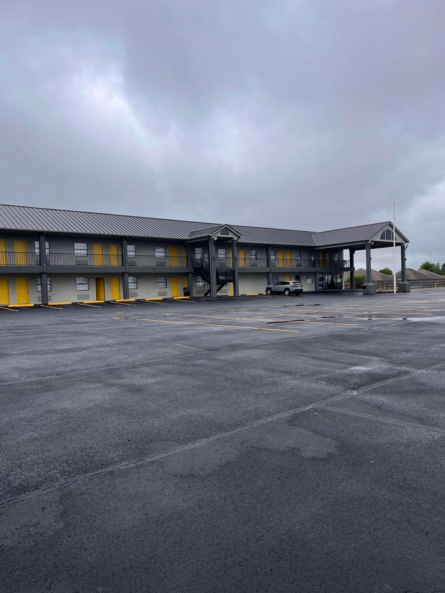 OYO Hotel McAlester Hwy 69 OK Exterior foto